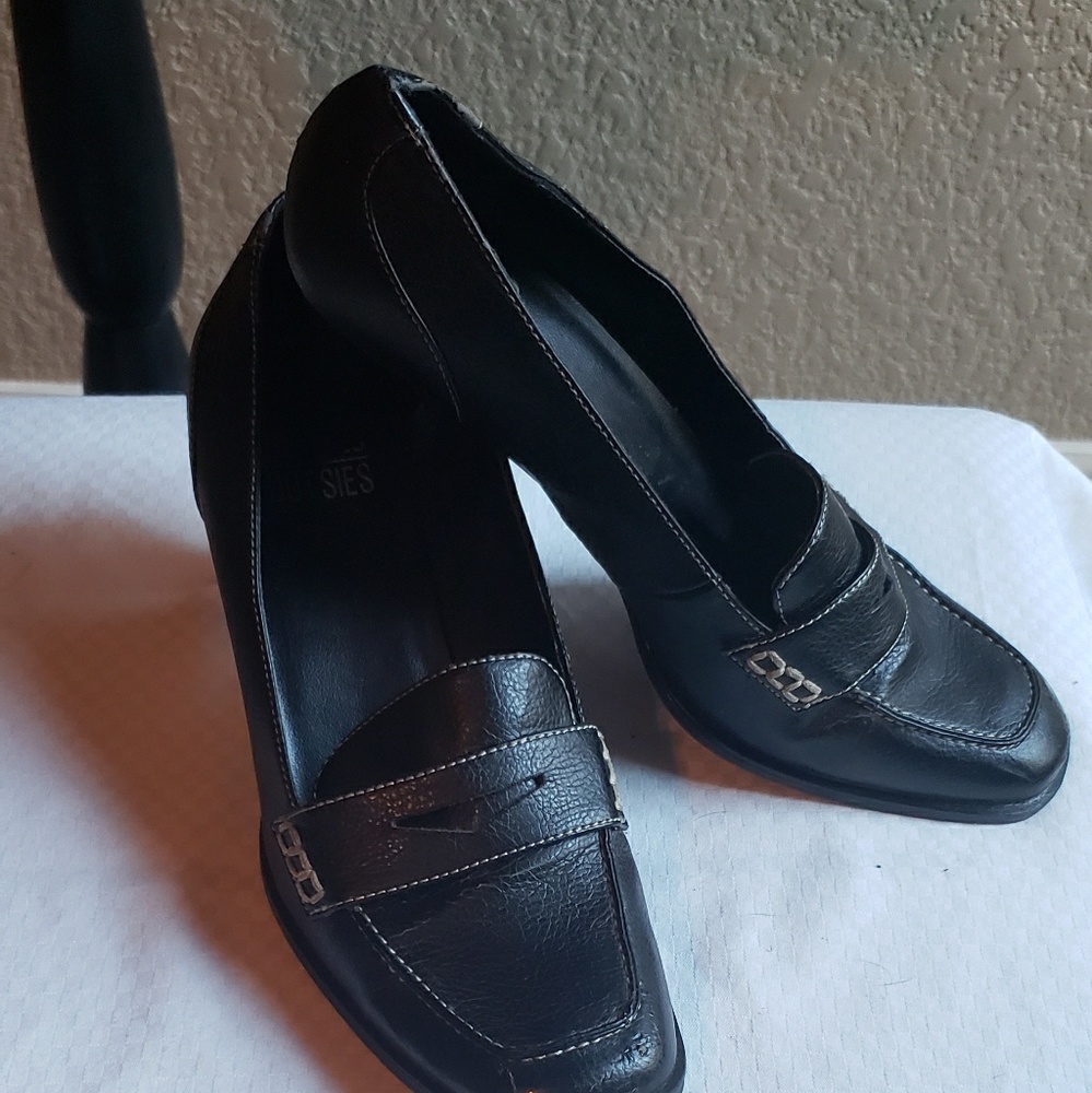Black heels